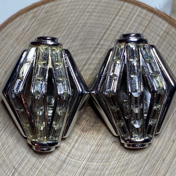Rare! Crown Trifari PAT PEND Alfred Philippe 1954 Rhinestone Clip On Earrings - Picture 1 of 6